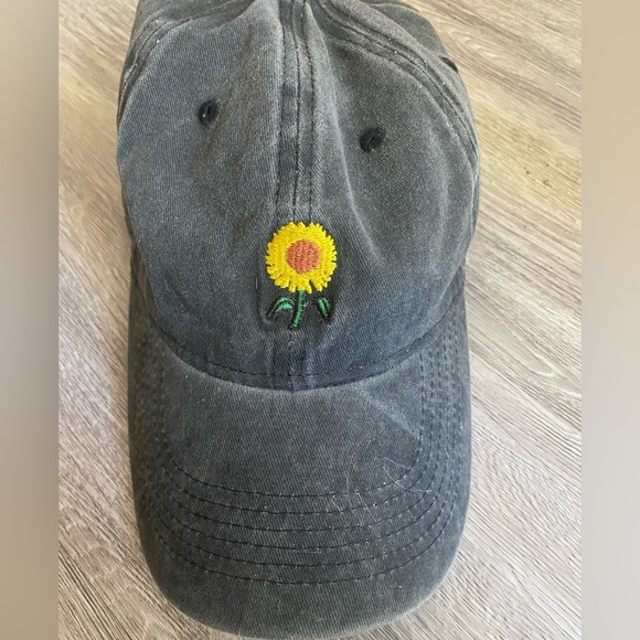 Sunflower Black Distressed Baseball Cap - Picture 2 of 3